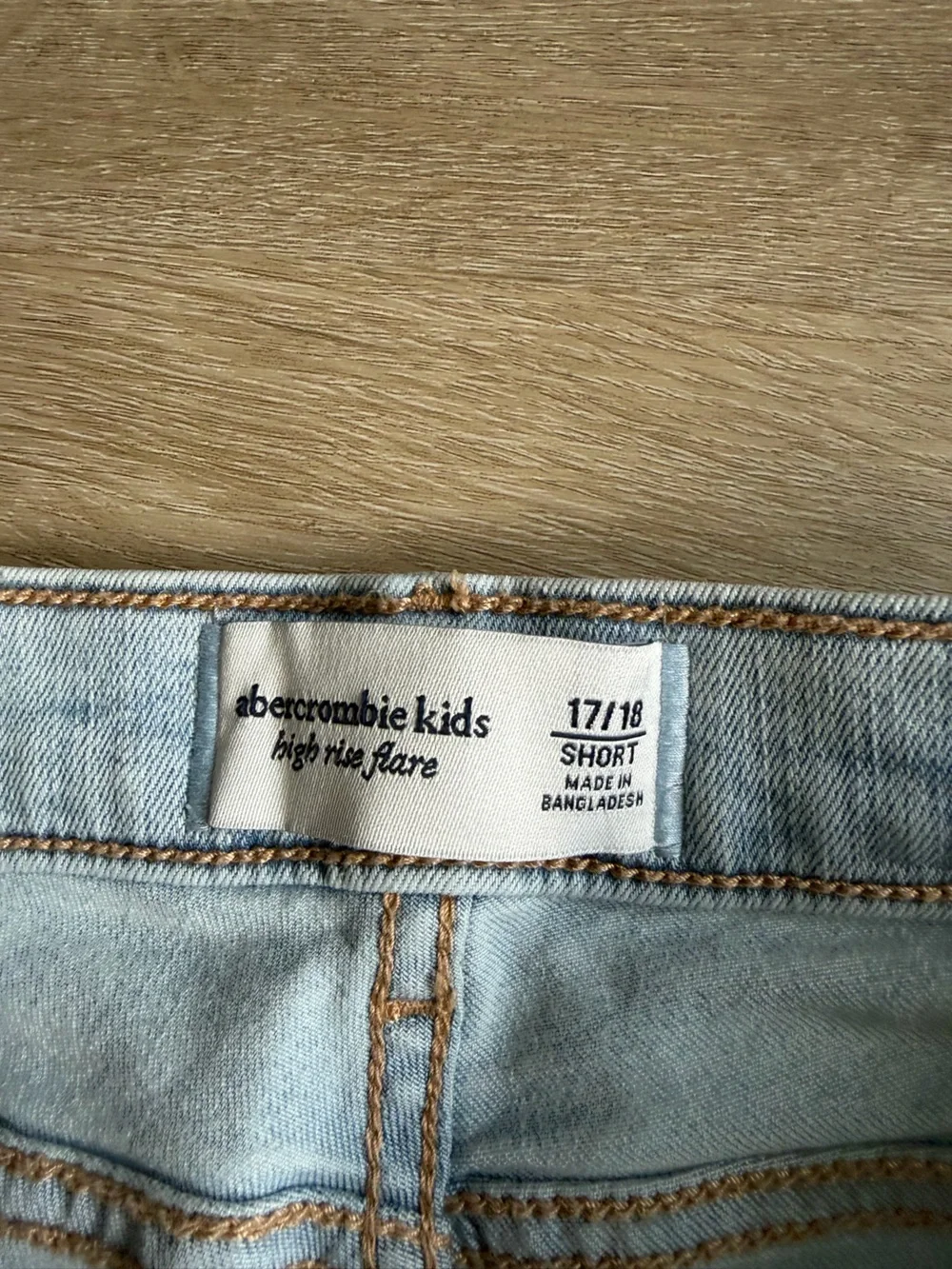Abercrombie Kids High Rise Flare Leg Jeans Sz 17/18 Light Wash Heart Pockets